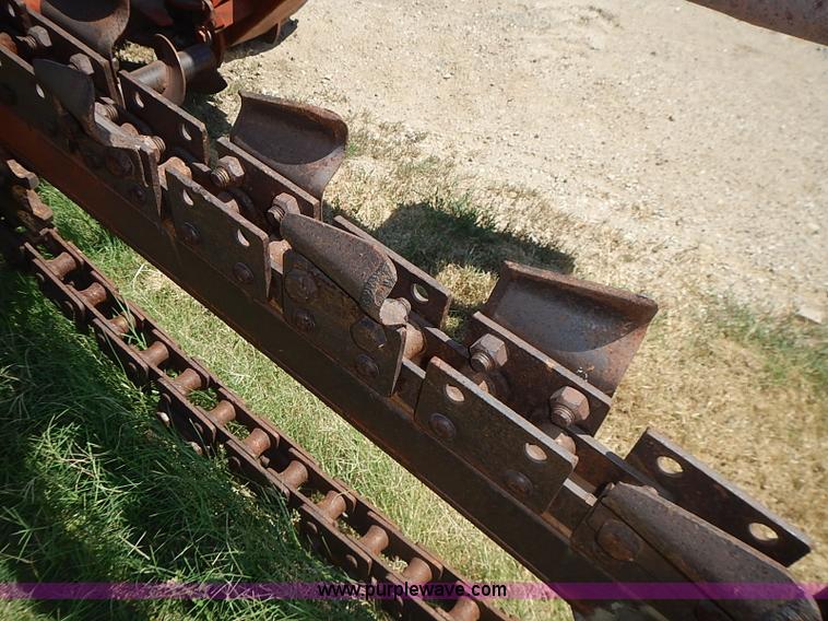 image for item J1209 Ditch Witch 6510 trencher