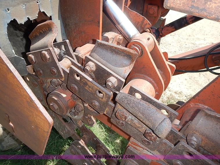 image for item J1209 Ditch Witch 6510 trencher