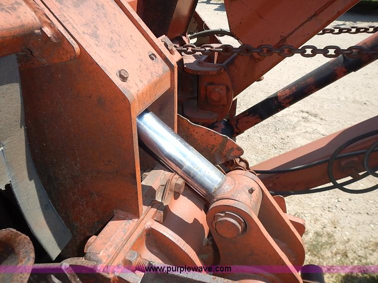 image for item J1209 Ditch Witch 6510 trencher