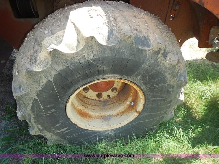 image for item J1209 Ditch Witch 6510 trencher