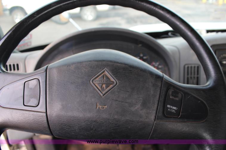 image for item J1226 2005 International 4200 flatbed truck