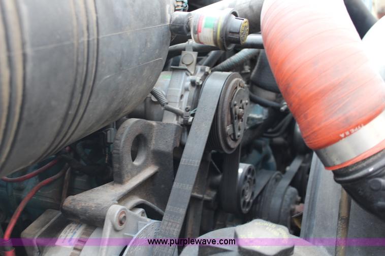 image for item J1226 2005 International 4200 flatbed truck