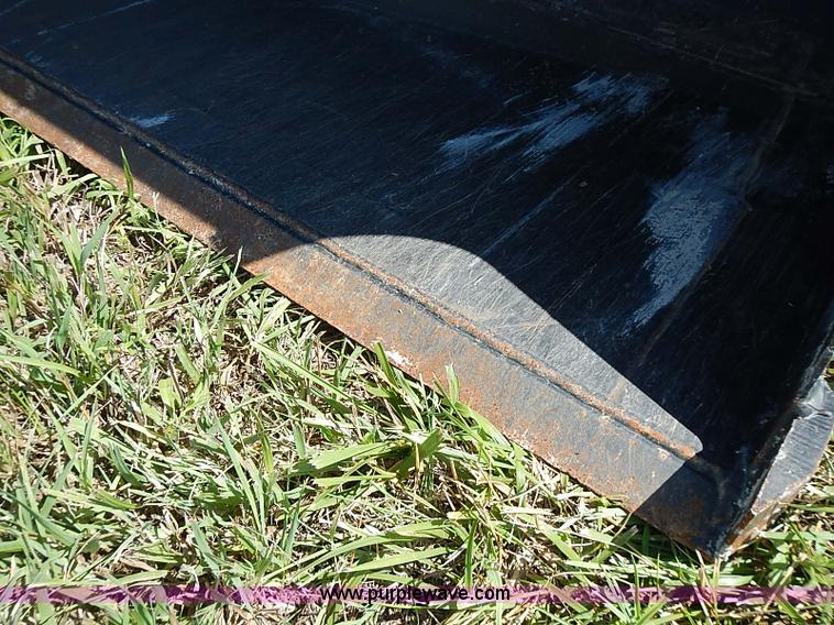 image for item J2069 Skid steer bucket