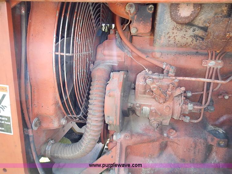 image for item J2073 1994 Ditch Witch 8020 trencher