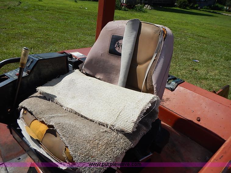 image for item J2073 1994 Ditch Witch 8020 trencher