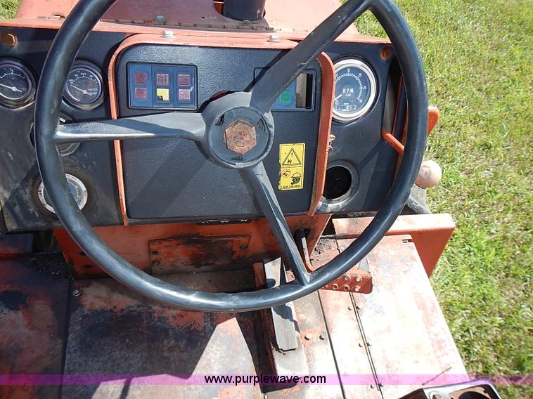 image for item J2073 1994 Ditch Witch 8020 trencher