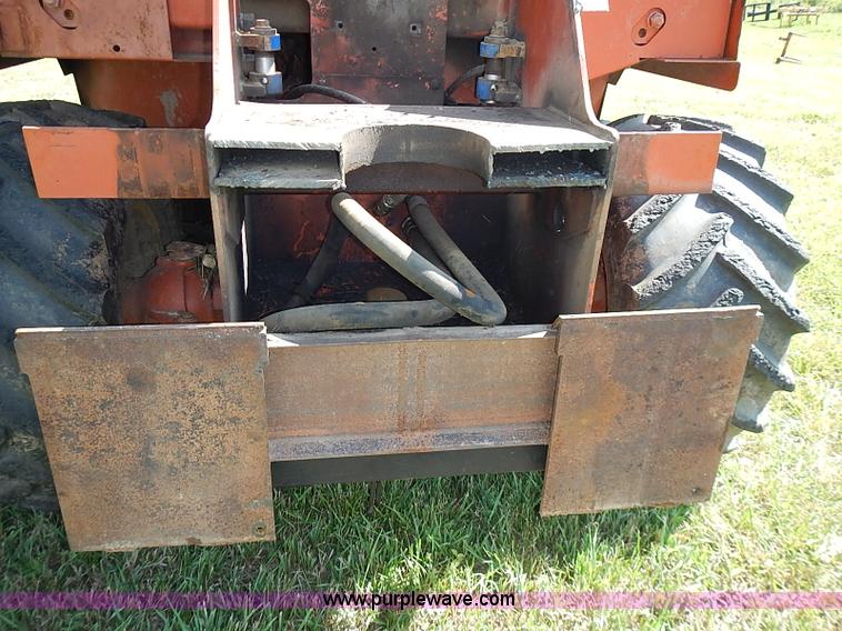 image for item J2073 1994 Ditch Witch 8020 trencher
