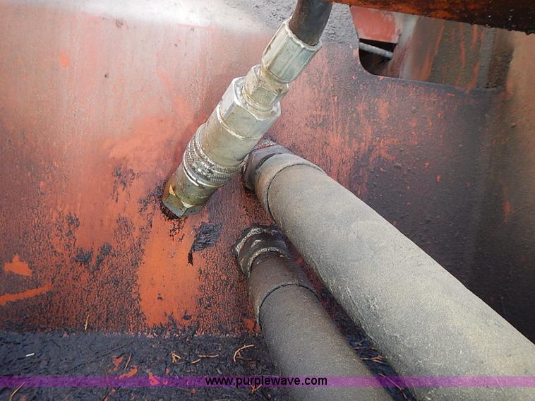 image for item J2073 1994 Ditch Witch 8020 trencher