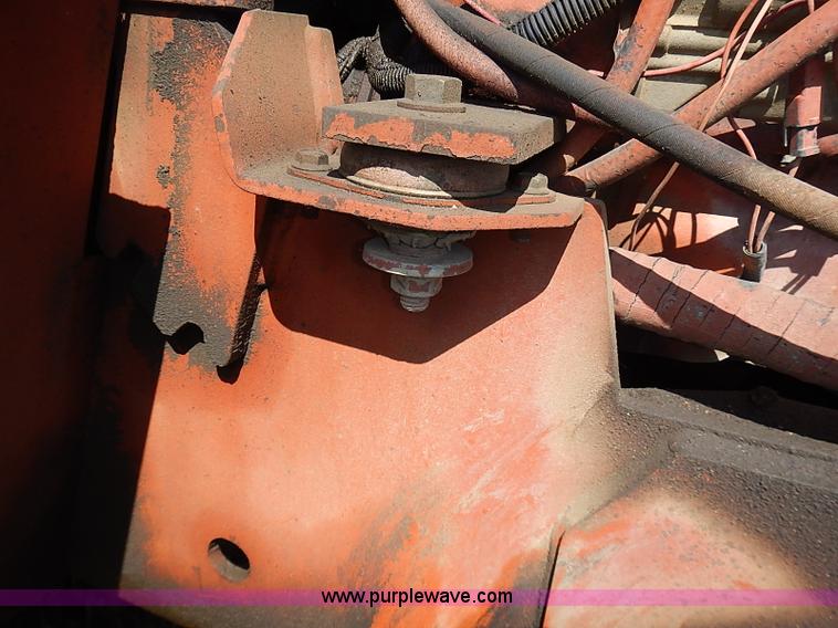 image for item J2073 1994 Ditch Witch 8020 trencher