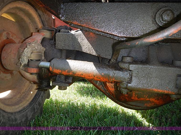 image for item J2073 1994 Ditch Witch 8020 trencher