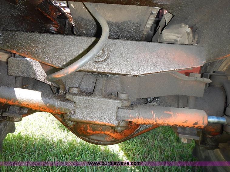 image for item J2073 1994 Ditch Witch 8020 trencher