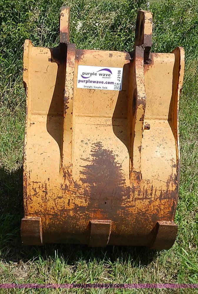 image for item J2106 Case four tooth excavator bucket