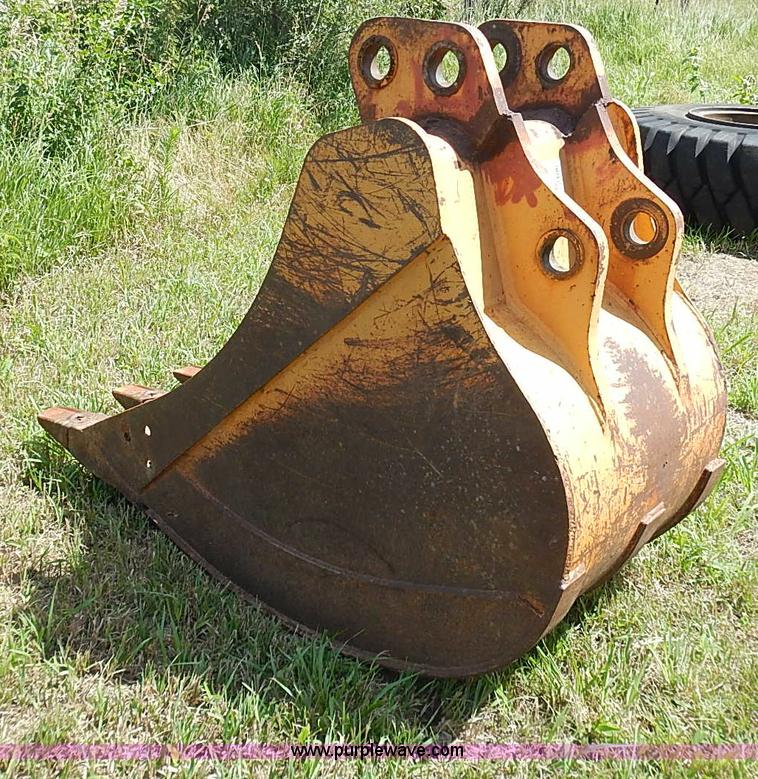 image for item J2106 Case four tooth excavator bucket