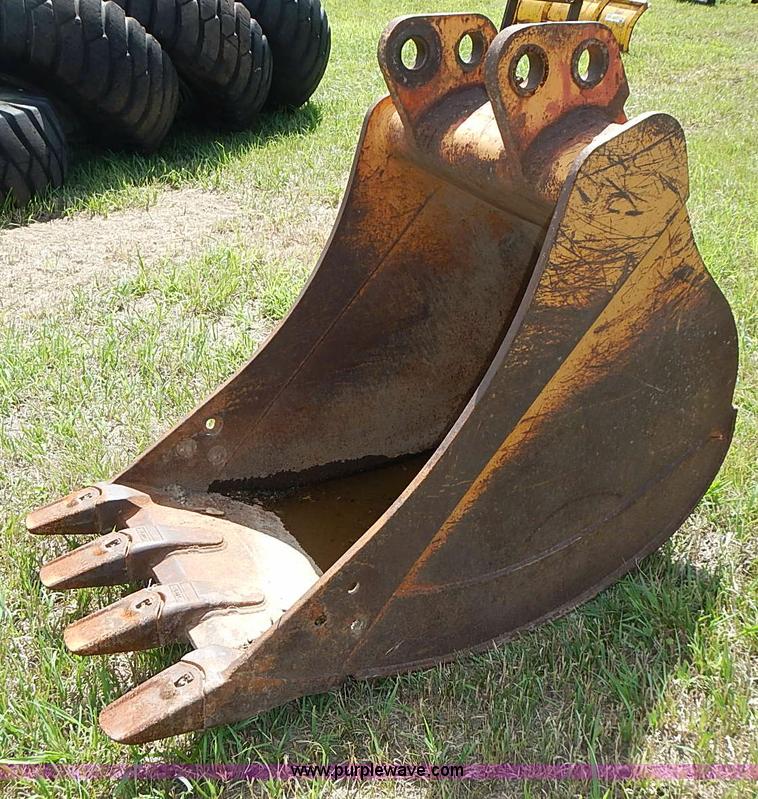 image for item J2106 Case four tooth excavator bucket