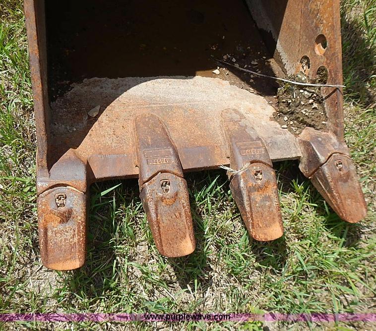 image for item J2106 Case four tooth excavator bucket