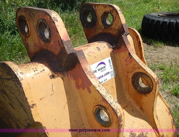 image for item J2106 Case four tooth excavator bucket