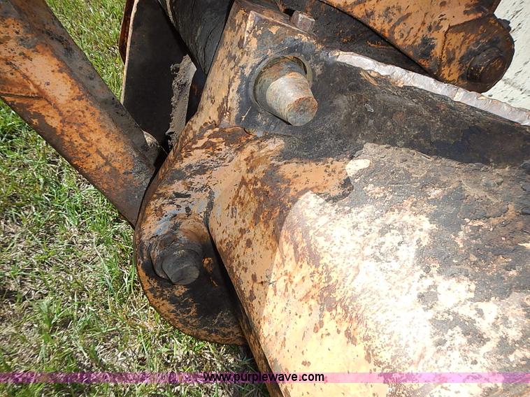 image for item J2107 1985 Drott 40BYR Cruz-air rubber tire excavator