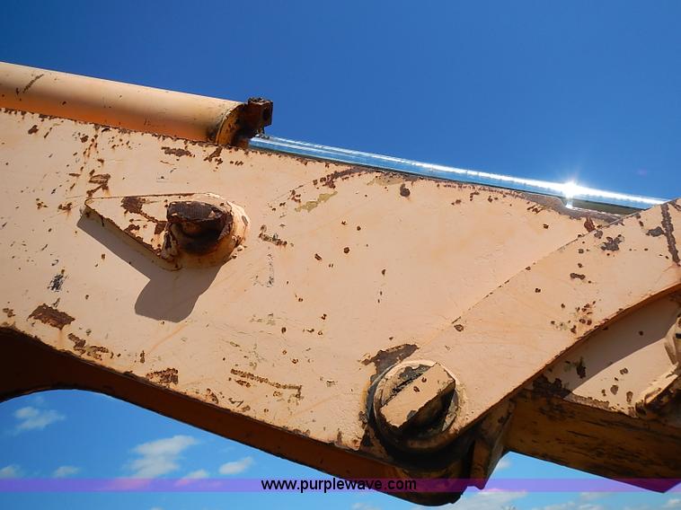 image for item J2107 1985 Drott 40BYR Cruz-air rubber tire excavator