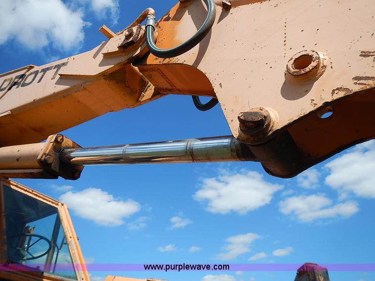 image for item J2107 1985 Drott 40BYR Cruz-air rubber tire excavator