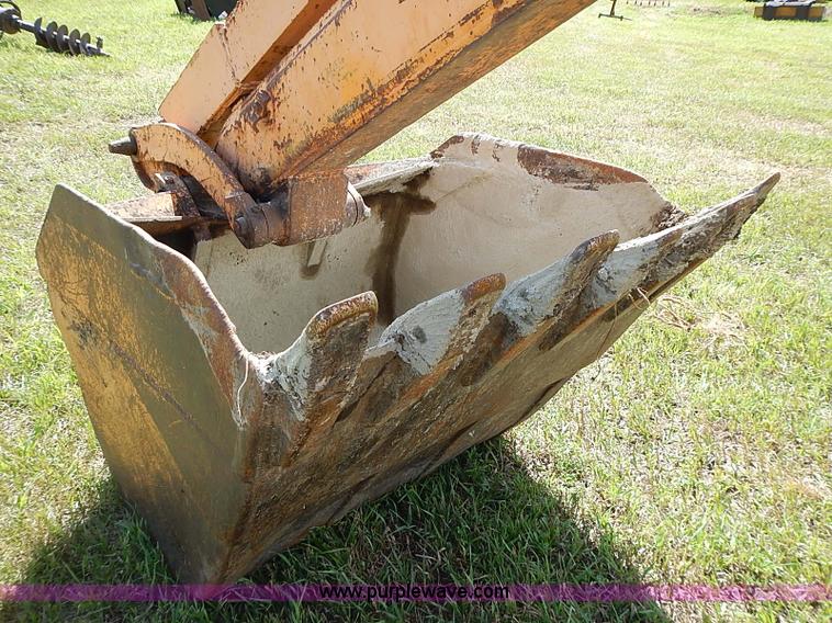 image for item J2107 1985 Drott 40BYR Cruz-air rubber tire excavator