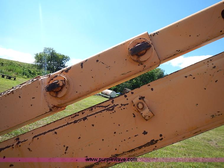 image for item J2107 1985 Drott 40BYR Cruz-air rubber tire excavator