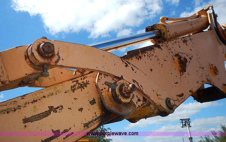 image for item J2107 1985 Drott 40BYR Cruz-air rubber tire excavator