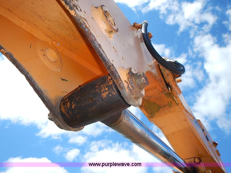 image for item J2107 1985 Drott 40BYR Cruz-air rubber tire excavator