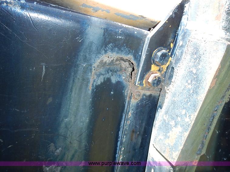 image for item J2107 1985 Drott 40BYR Cruz-air rubber tire excavator