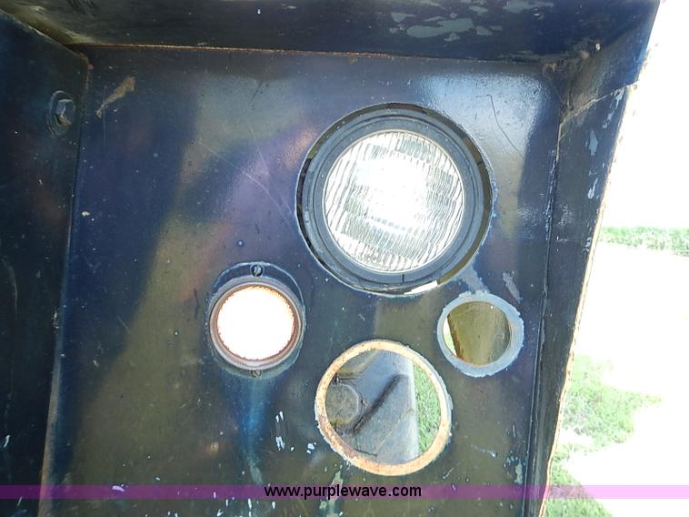 image for item J2107 1985 Drott 40BYR Cruz-air rubber tire excavator