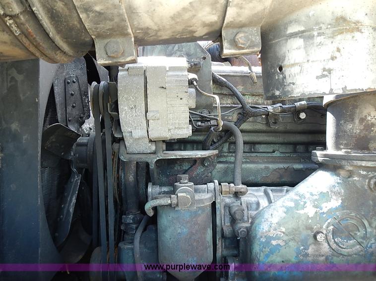 image for item J2107 1985 Drott 40BYR Cruz-air rubber tire excavator