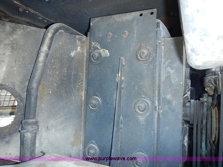 image for item J2107 1985 Drott 40BYR Cruz-air rubber tire excavator