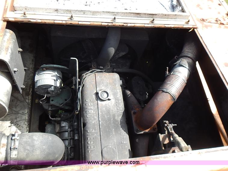 image for item J2107 1985 Drott 40BYR Cruz-air rubber tire excavator