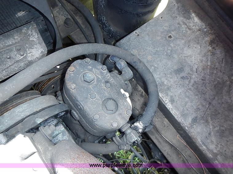 image for item J2107 1985 Drott 40BYR Cruz-air rubber tire excavator