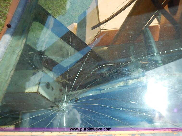 image for item J2107 1985 Drott 40BYR Cruz-air rubber tire excavator