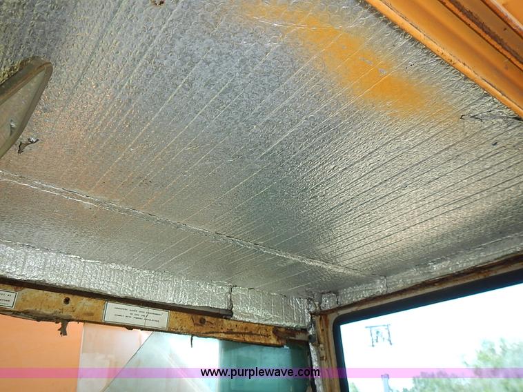 image for item J2107 1985 Drott 40BYR Cruz-air rubber tire excavator