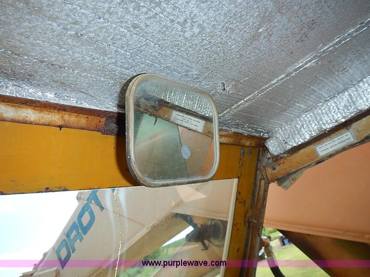 image for item J2107 1985 Drott 40BYR Cruz-air rubber tire excavator