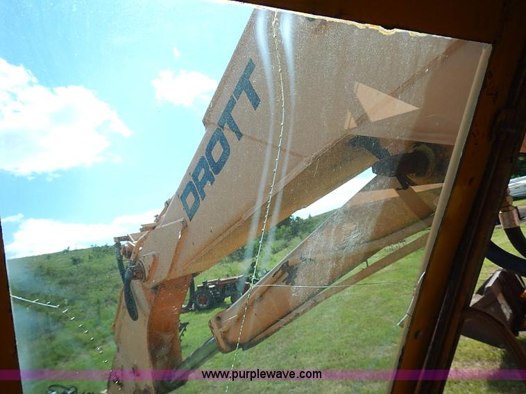 image for item J2107 1985 Drott 40BYR Cruz-air rubber tire excavator