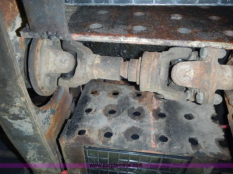 image for item J2107 1985 Drott 40BYR Cruz-air rubber tire excavator