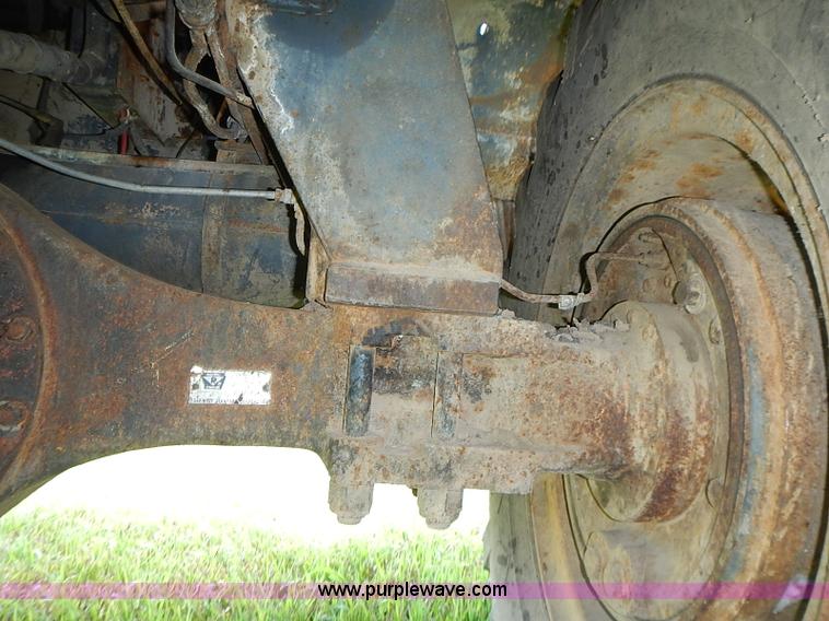 image for item J2107 1985 Drott 40BYR Cruz-air rubber tire excavator