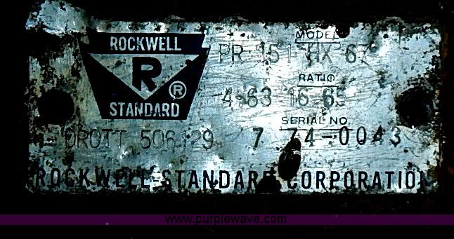 image for item J2107 1985 Drott 40BYR Cruz-air rubber tire excavator