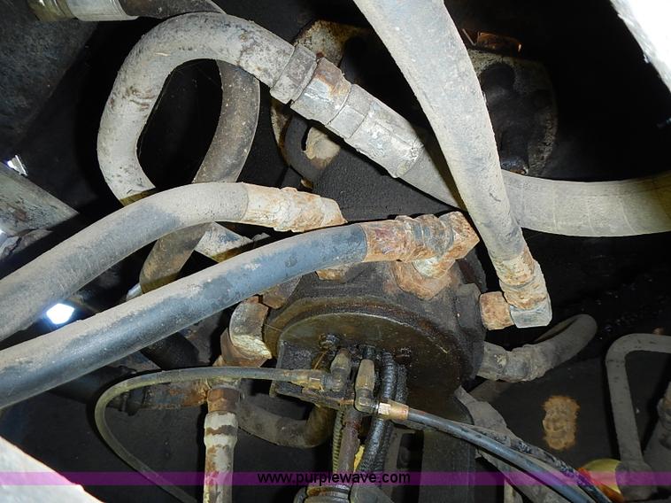 image for item J2107 1985 Drott 40BYR Cruz-air rubber tire excavator