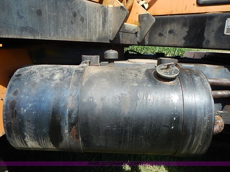 image for item J2107 1985 Drott 40BYR Cruz-air rubber tire excavator