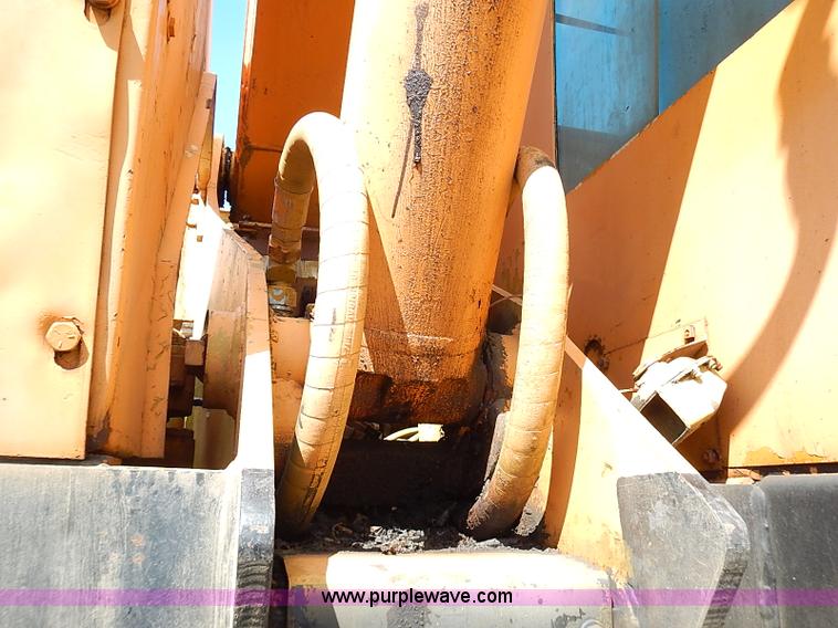 image for item J2107 1985 Drott 40BYR Cruz-air rubber tire excavator