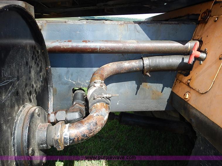 image for item J2107 1985 Drott 40BYR Cruz-air rubber tire excavator