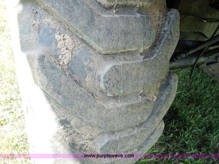 image for item J2107 1985 Drott 40BYR Cruz-air rubber tire excavator