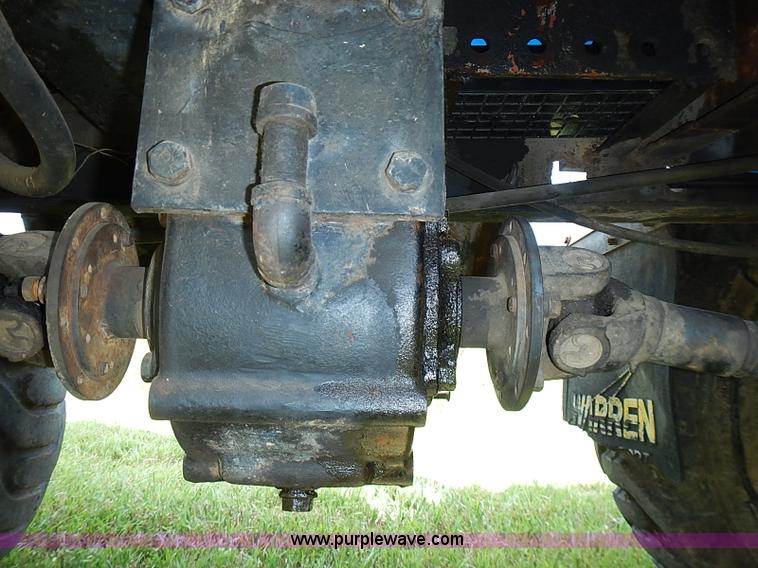 image for item J2107 1985 Drott 40BYR Cruz-air rubber tire excavator