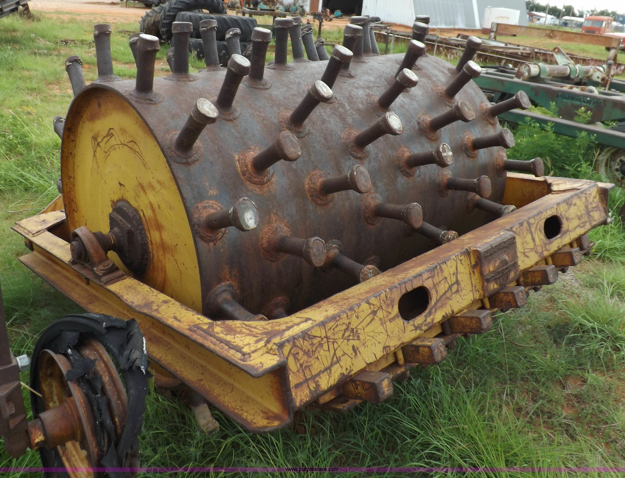 Single drum sheep foot roller in Woodward, OK Item H1781 sold Purple Wave