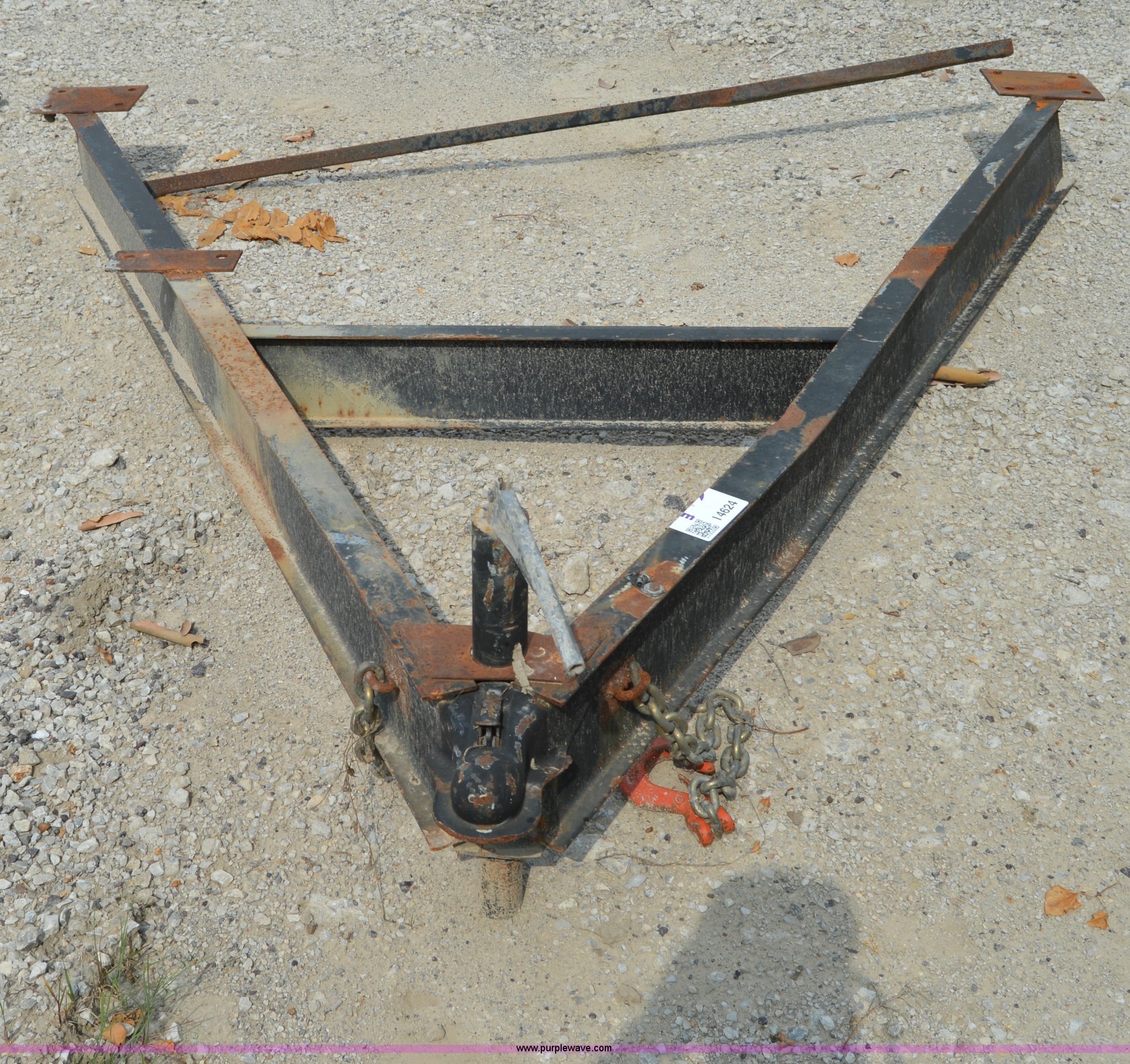 Trailer hitch in Kansas City, MO Item I4624 sold Purple Wave