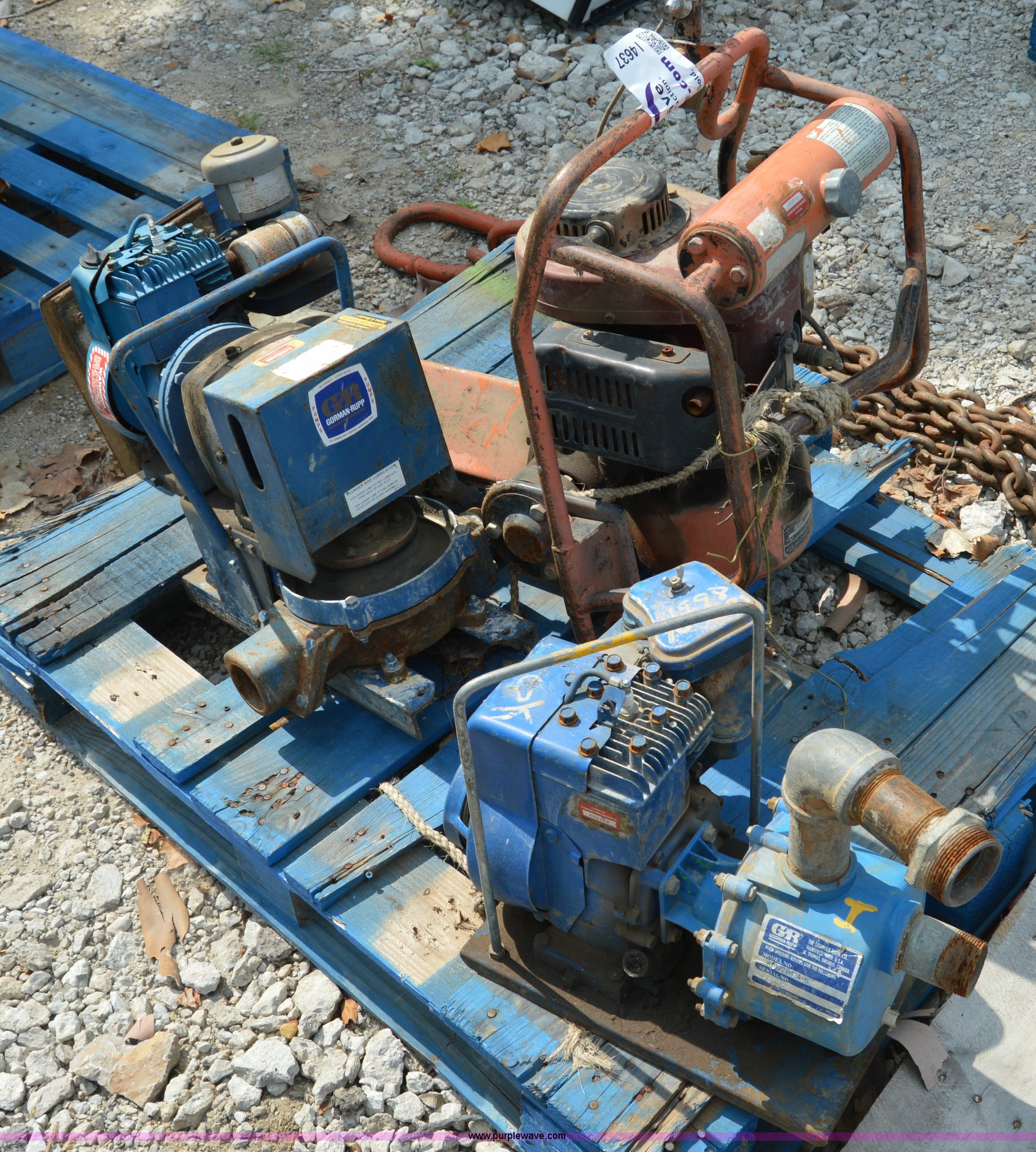 Assorted water pumps in Kansas City, MO Item I4637 sold Purple Wave