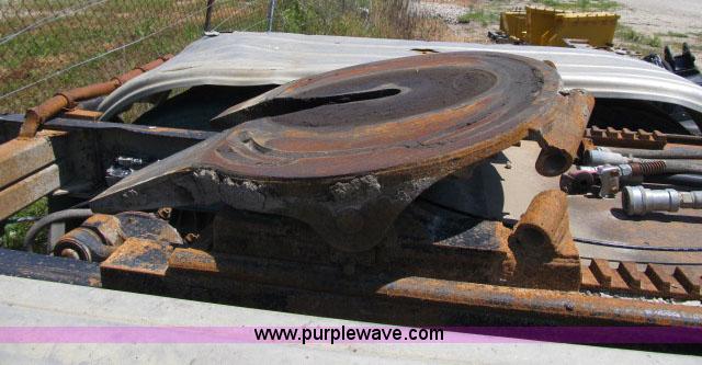 image for item AC9364 1984 Mack R686ST semi truck